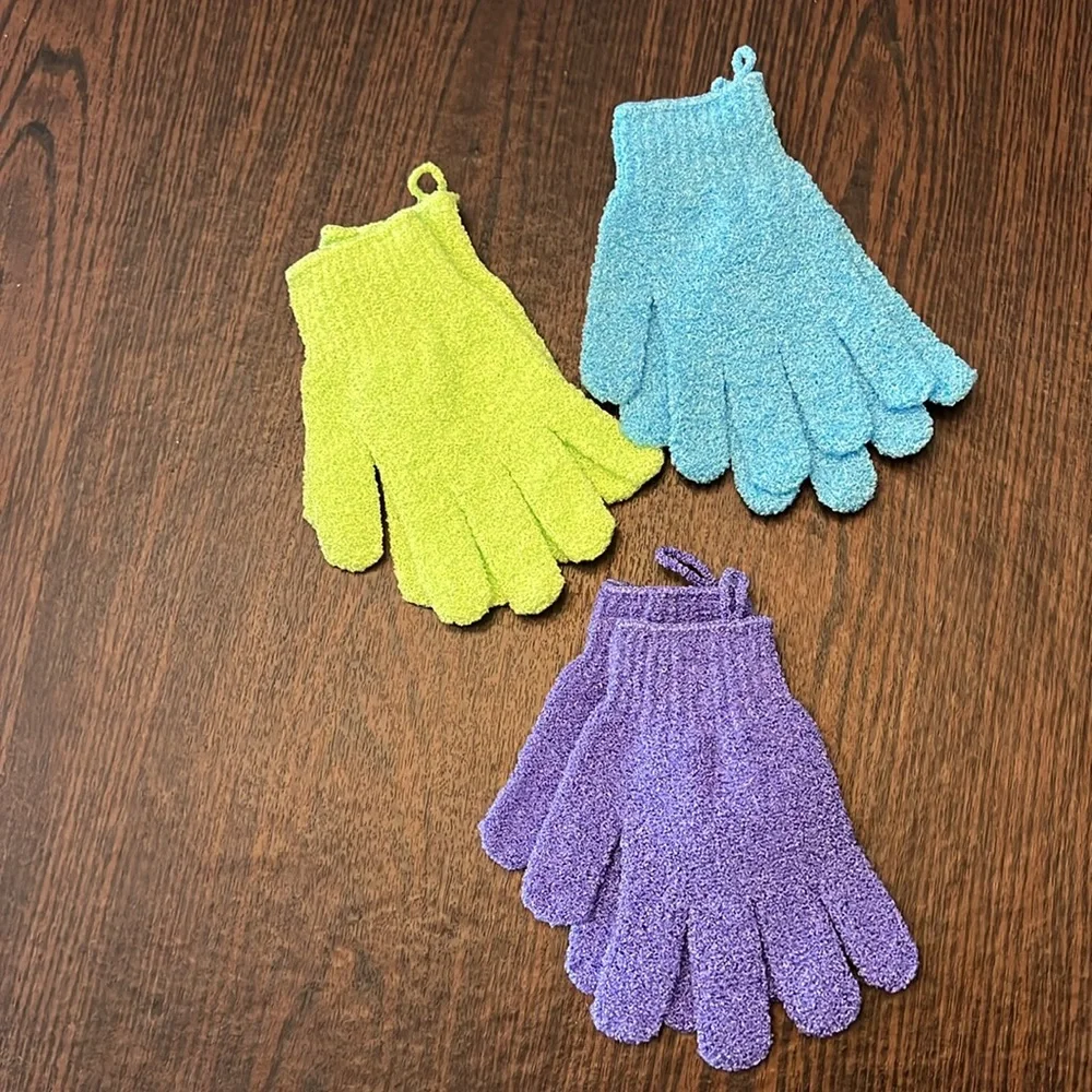 Three Pairs of Exfoliating Mittens
